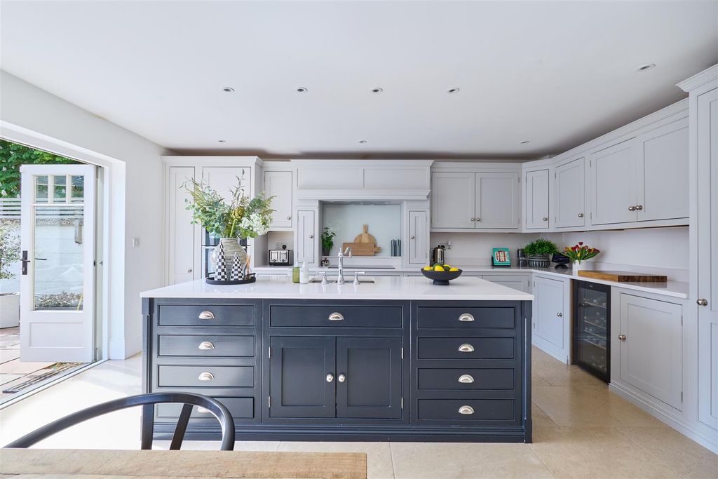 Property photo 3 of 34 Open Plan Kitchen/Dining Room