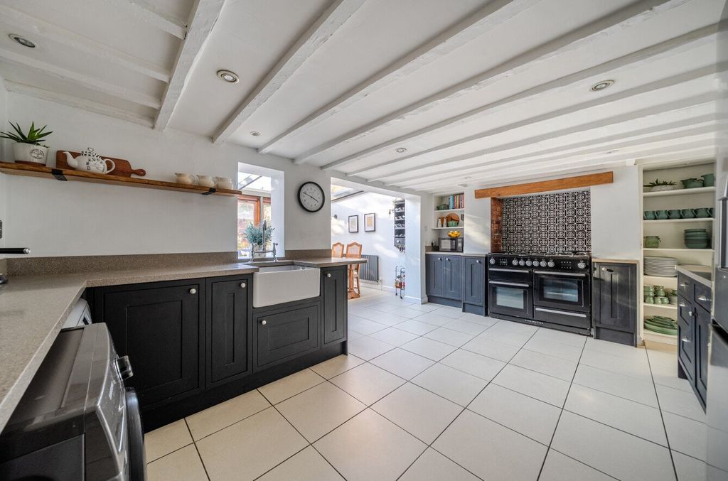 Property photo 3 of 16 1420978-12-69A5ba...