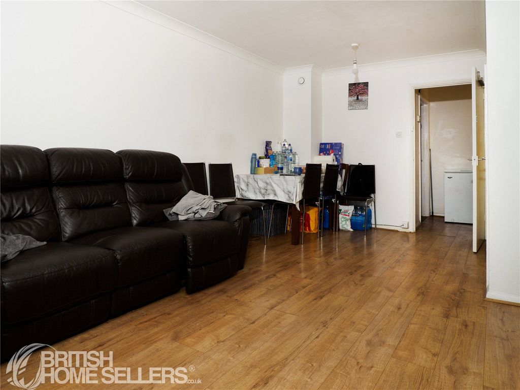Property photo 2 of 13 Picture No. 12