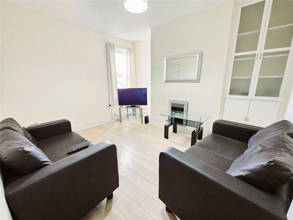Property photo 2 of 19 Reception Room