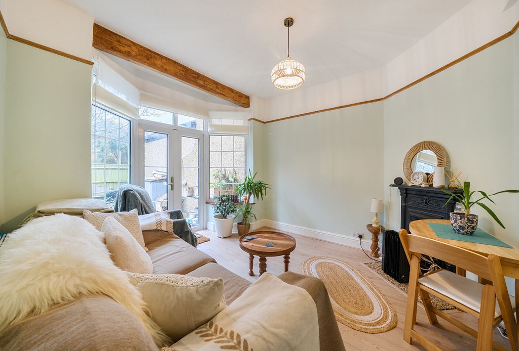 Property photo 3 of 23 1409388-8-698B32F...