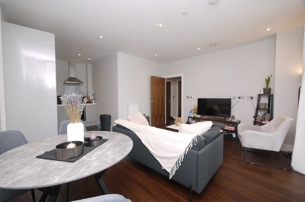 Property photo 2 of 10 1895213