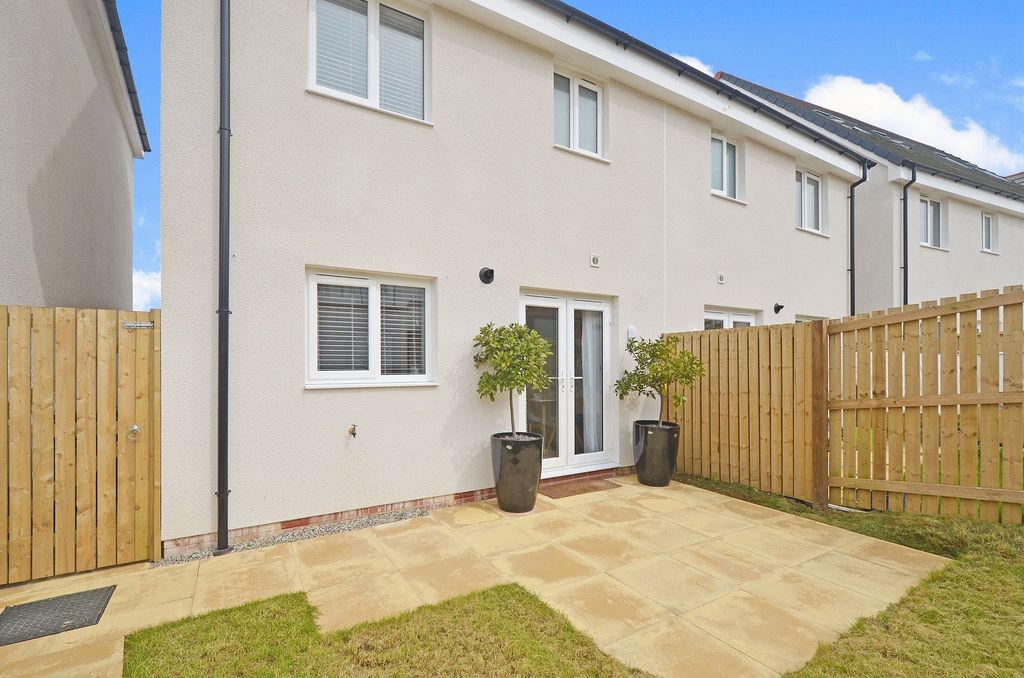 Property photo 3 of 25 Photo 8