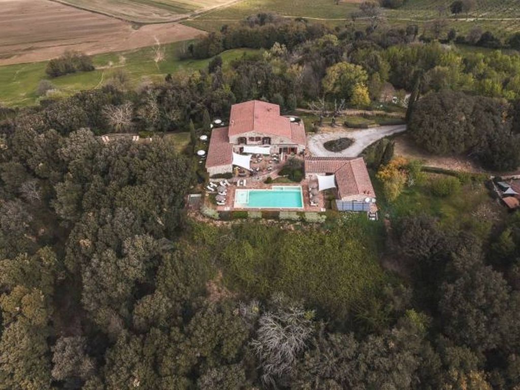 Property photo 1 of 30
