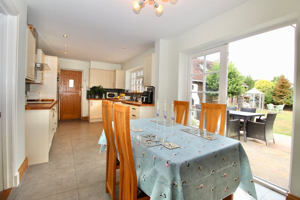 Property photo 3 of 22