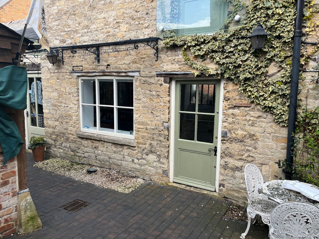 Property photo 1 of 3