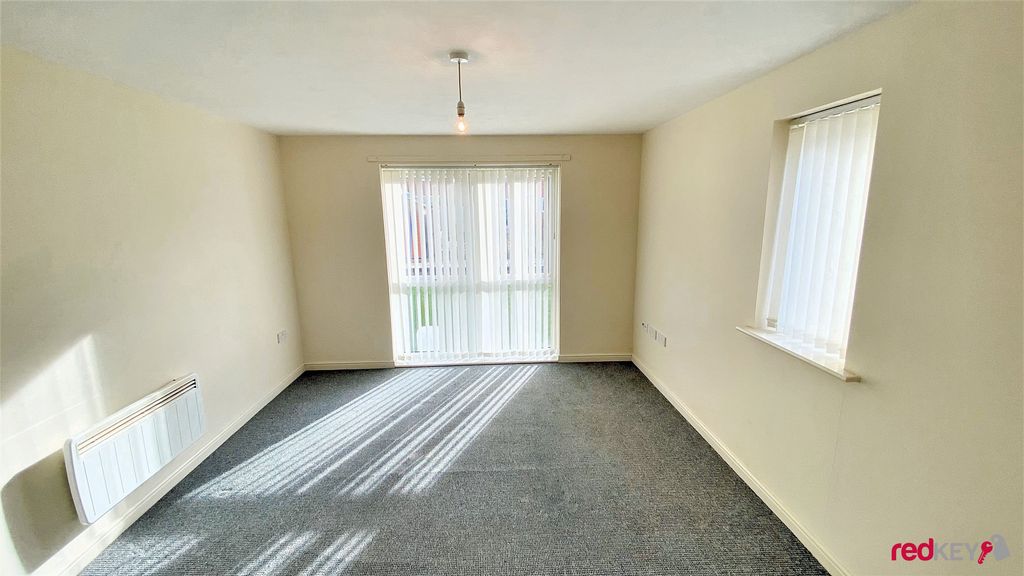 Property photo 2 of 6 Lounge