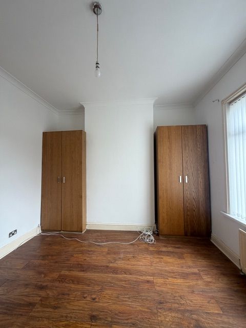 Property photo 2 of 14 F33E5750-96Df-4B4A-A829-9Aab1B81F402
