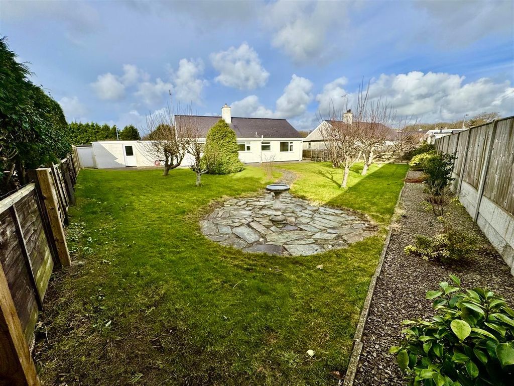 Property photo 2 of 20 Fximmmctjukgb6C662N2Sg.Jpg