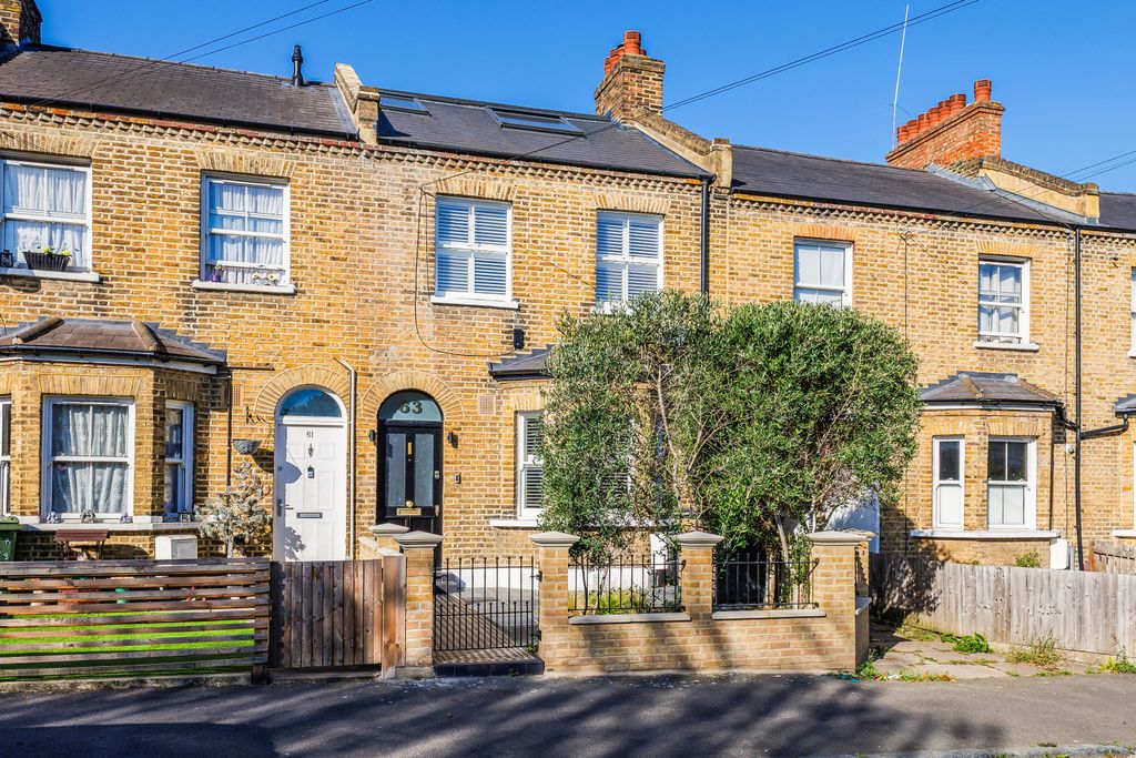 Property photo 1 of 30