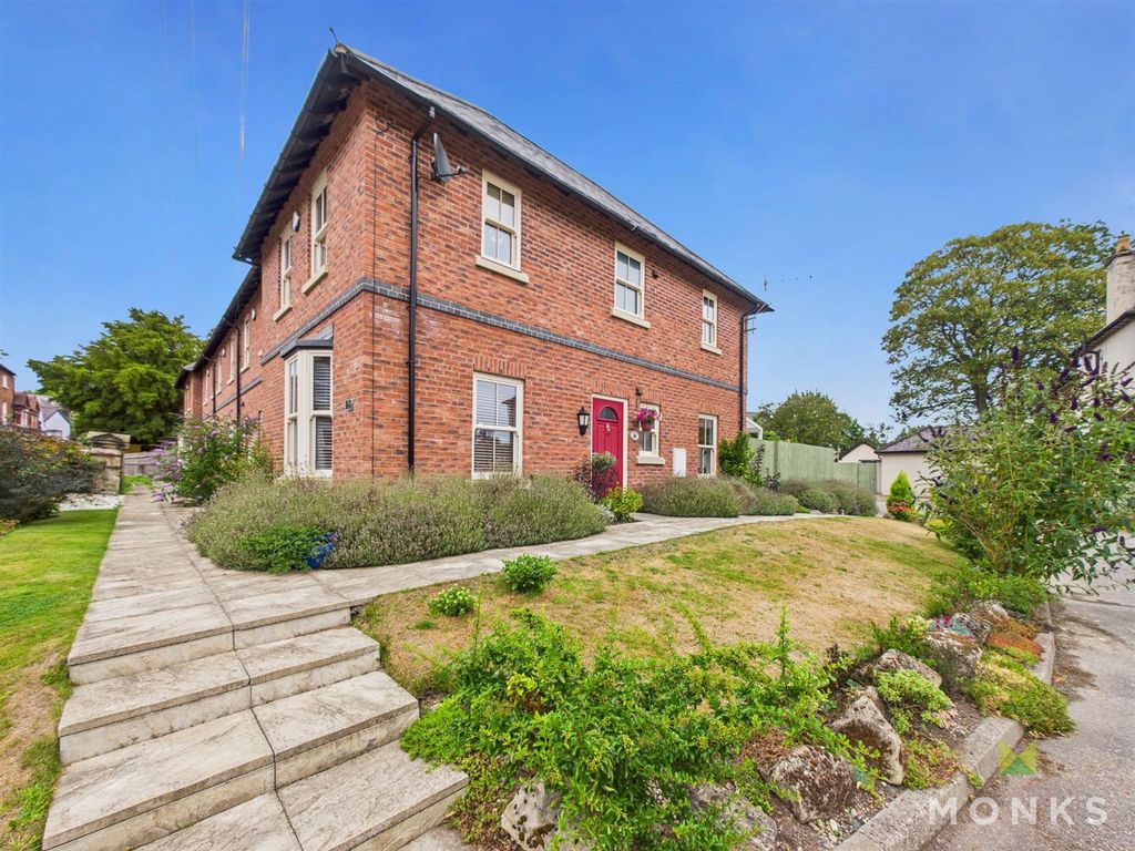Property photo 1 of 16 Cam01348G0-Pr0721-Still015.Jpg
