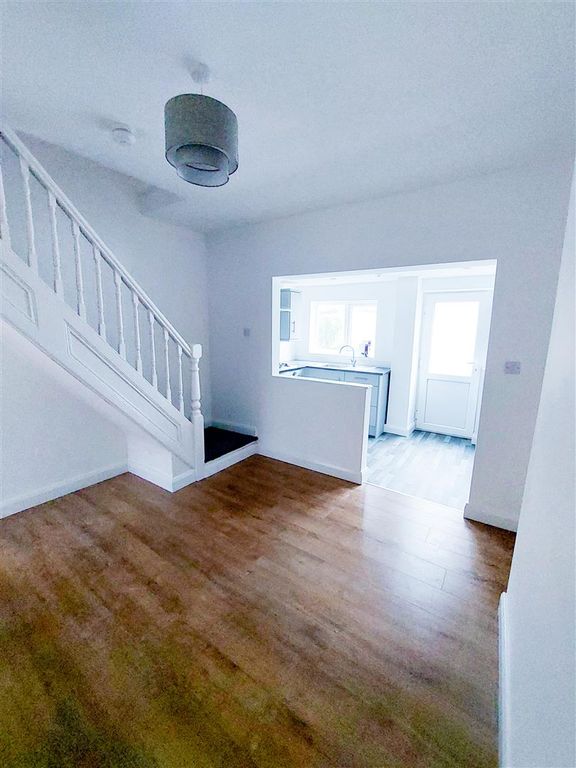 Property photo 2 of 11 1.Jpg