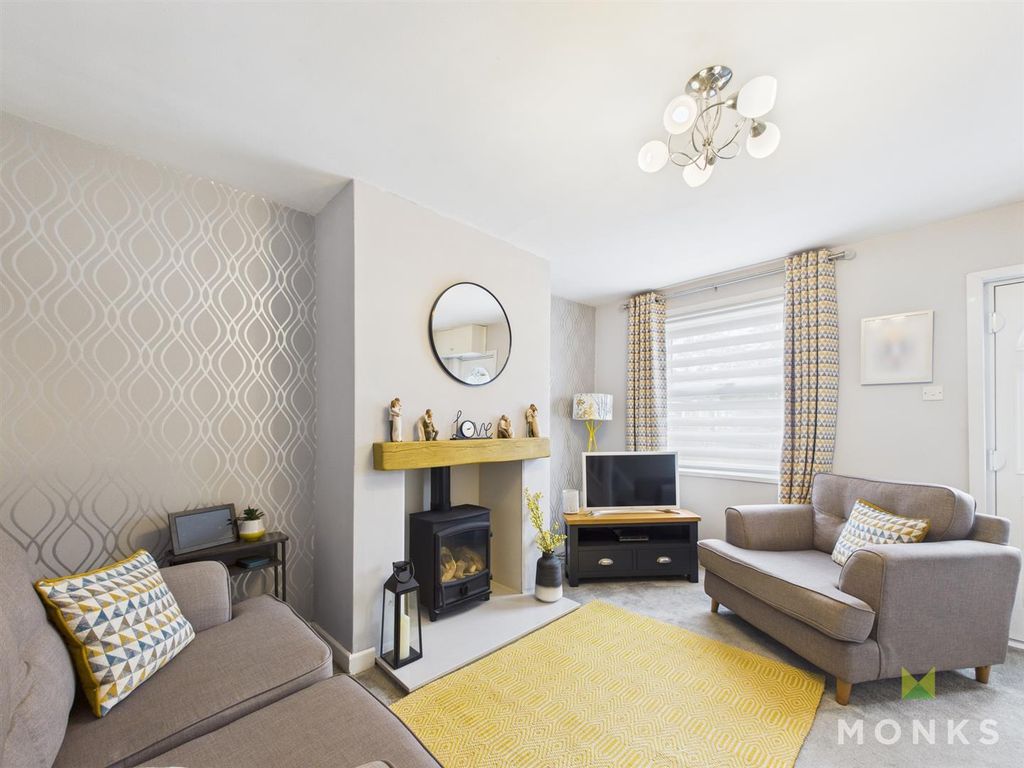 Property photo 3 of 14 Cam01348G0-Pr0735-Still003.Jpg