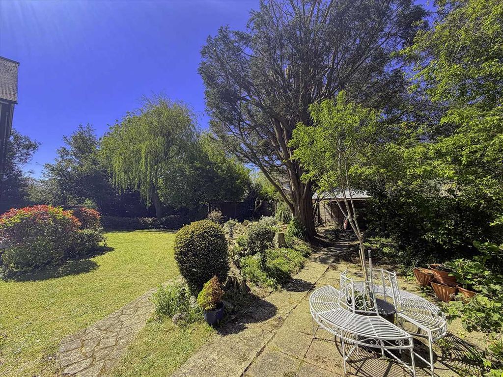 Additional image 16 of 2 bed flat for saleTrafalger House, Fourth Avenue, Frinton On Sea CO13