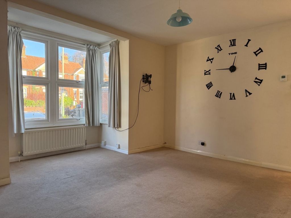 Property photo 3 of 8