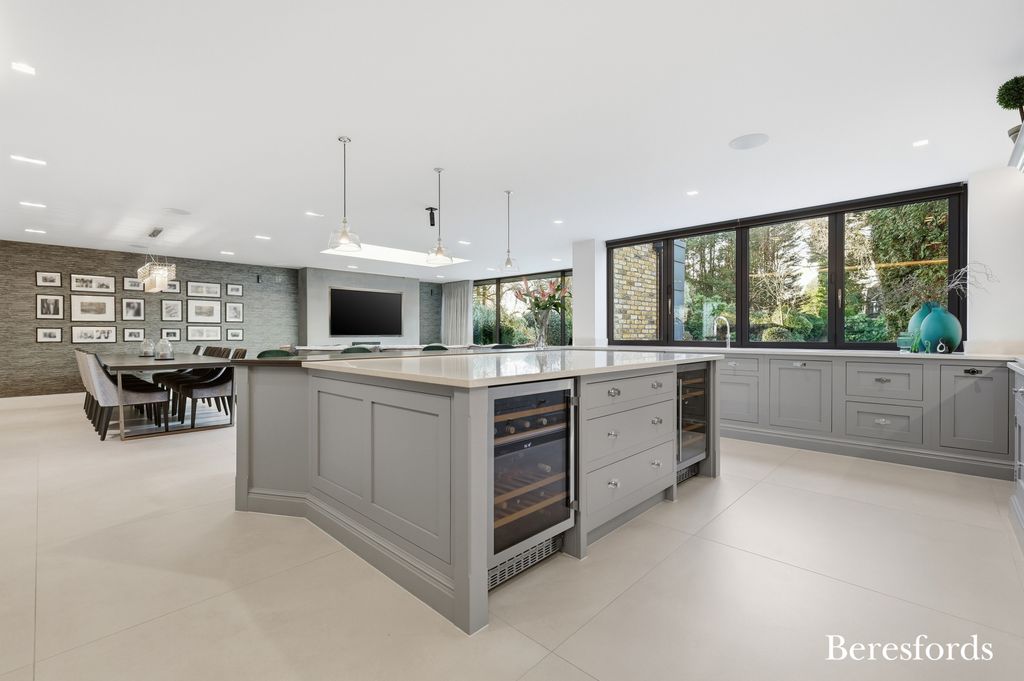 Property photo 2 of 41 Picture No. 78