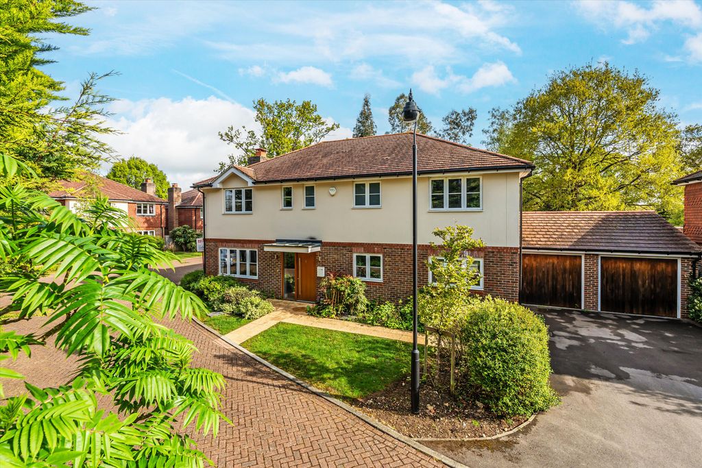 Property photo 2 of 17 Image