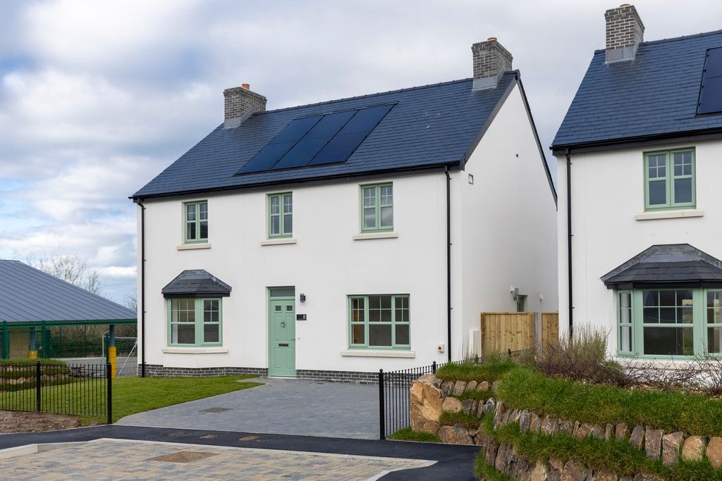 Property photo 1 of 31