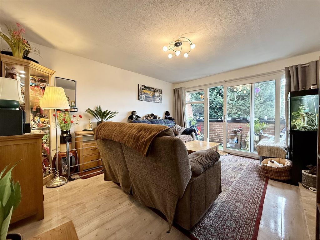 Property photo 2 of 13 2