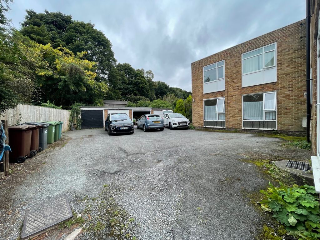 Property photo 2 of 12