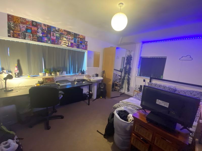 Property photo 2 of 14 Photo 10