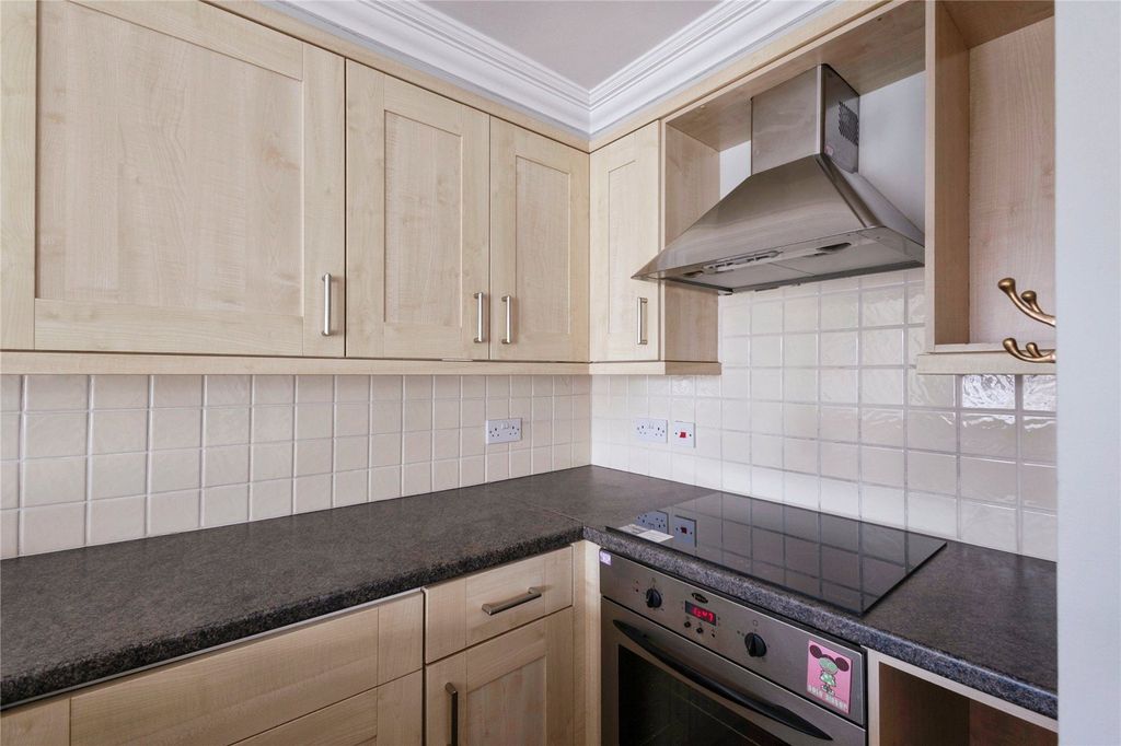 Property photo 3 of 23 Picture No. 05