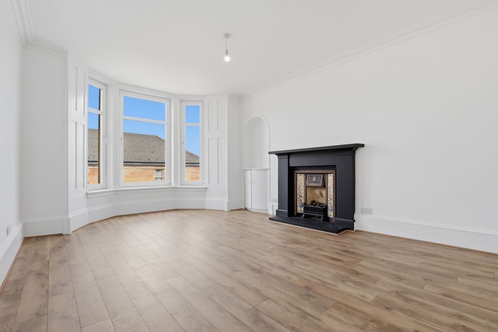 Property photo 2 of 34