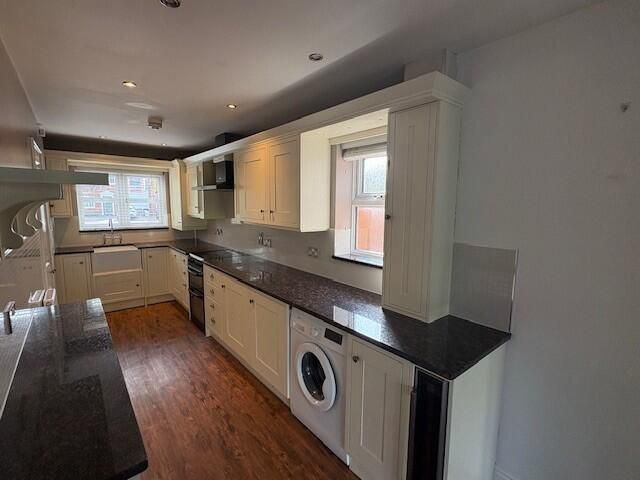 Property photo 2 of 16 Kitchen