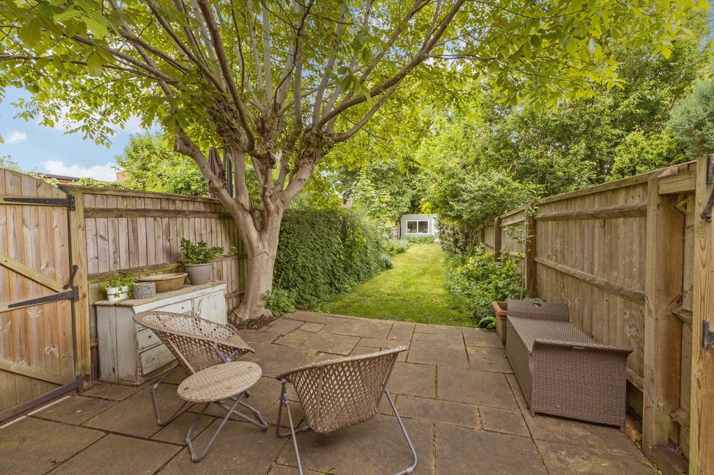 Property photo 2 of 9