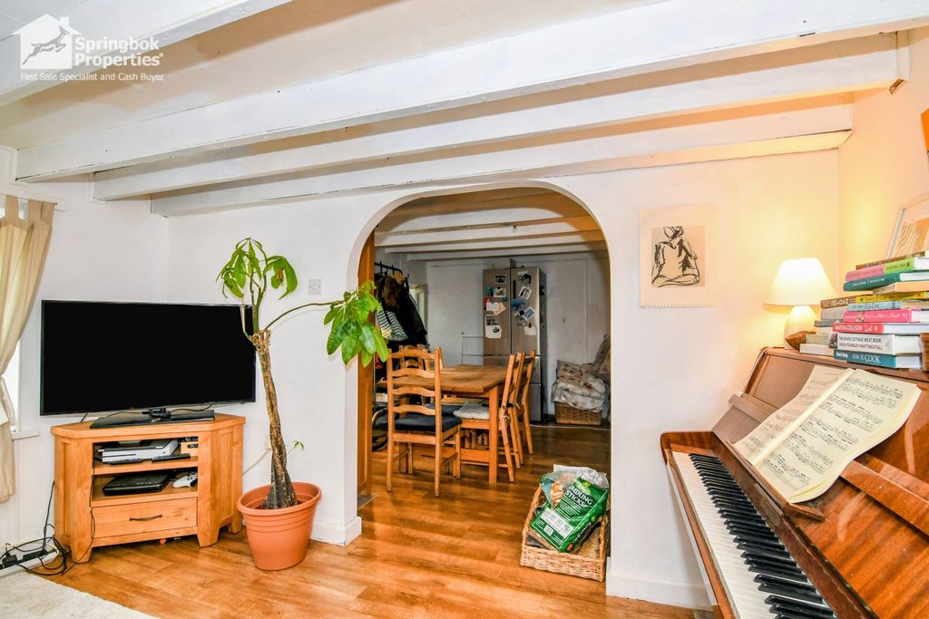 Property photo 3 of 17 Image 2