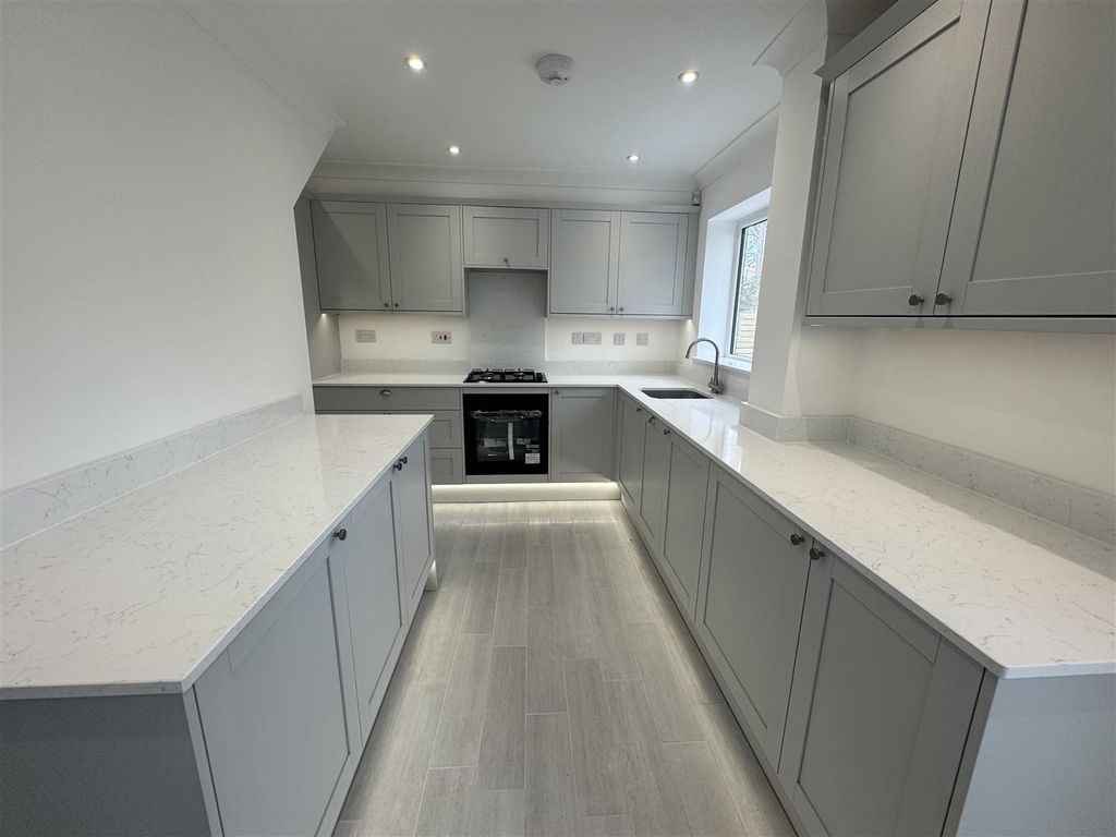 Property photo 3 of 15 Kitchen Diner