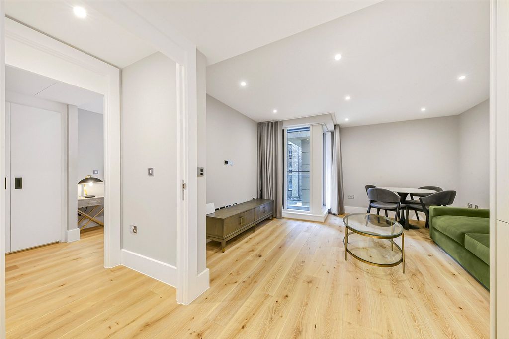 Property photo 3 of 12 Picture No. 18