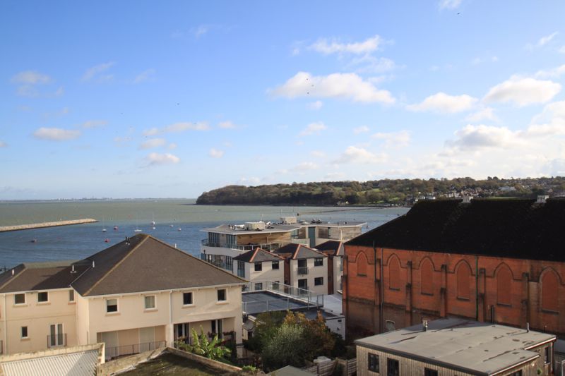 Property photo 2 of 17 Photo 7