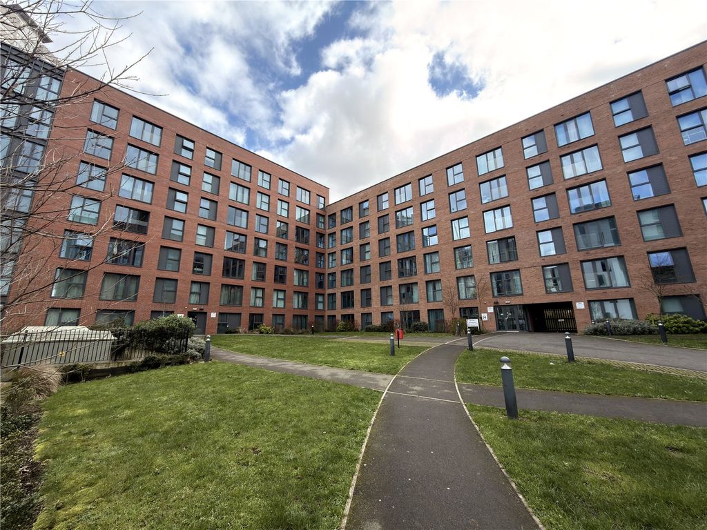 Property photo 1 of 9 Picture No. 17