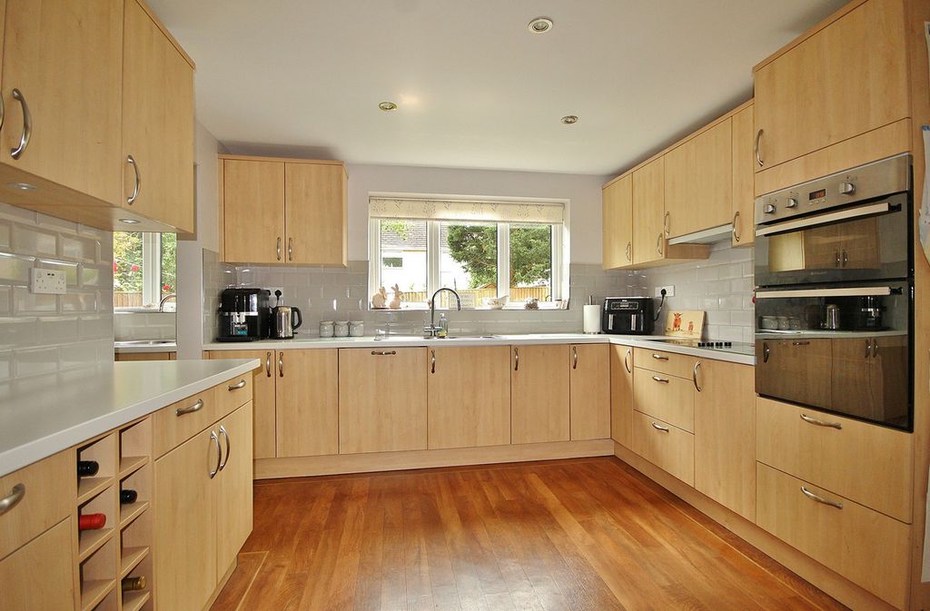 Property photo 3 of 15