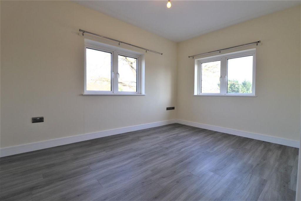 Property photo 2 of 7 Img_5215