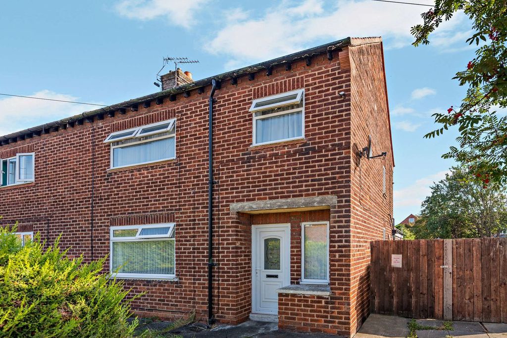 Property photo 1 of 18