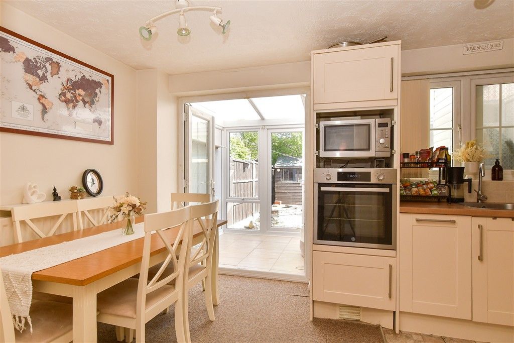 Property photo 3 of 9 Kitchen/Diner