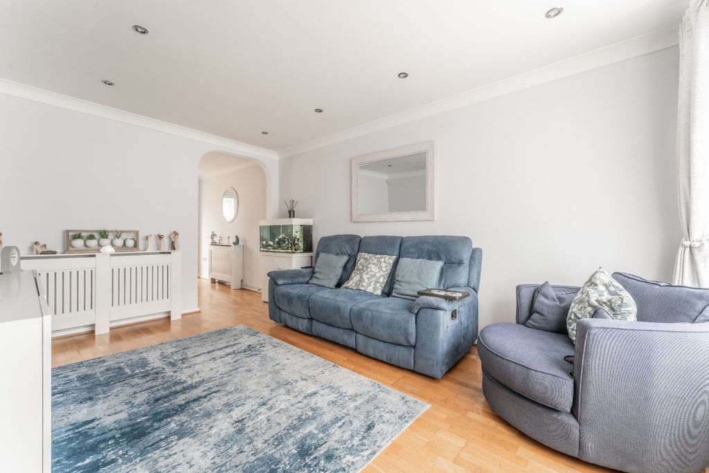 Property photo 3 of 17 5343532