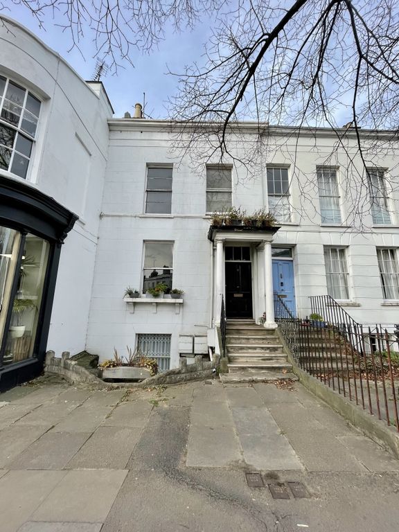 Property photo 1 of 13 E6D2F951-B9CC-48Ad-8Ec3-D62C3A65F715