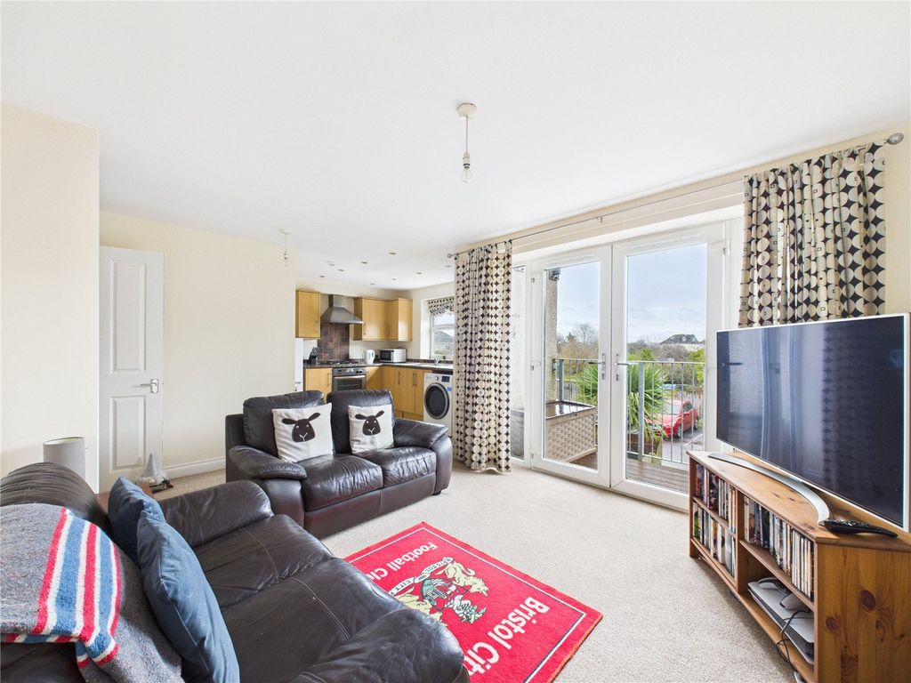 Property photo 2 of 15 Picture No. 01