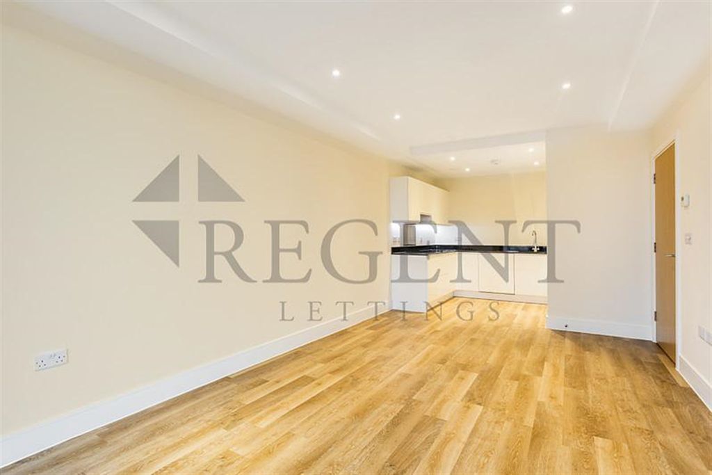 Property photo 3 of 7 Open Plan
