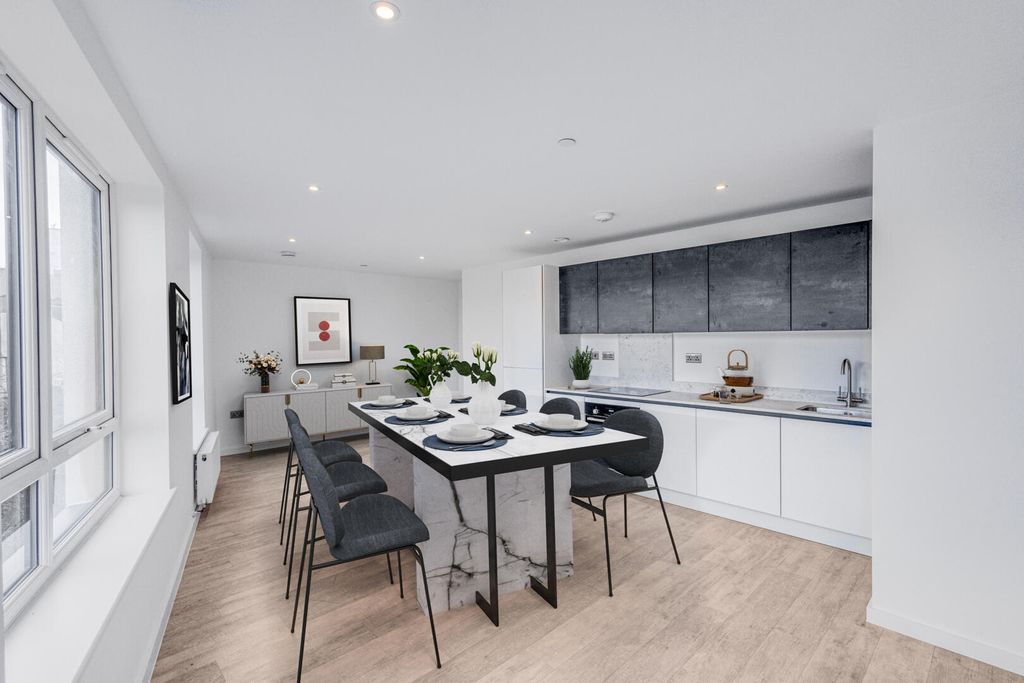 Property photo 3 of 8 Kitchen/Living Room
