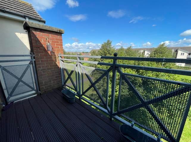 Property photo 3 of 5 Balcony