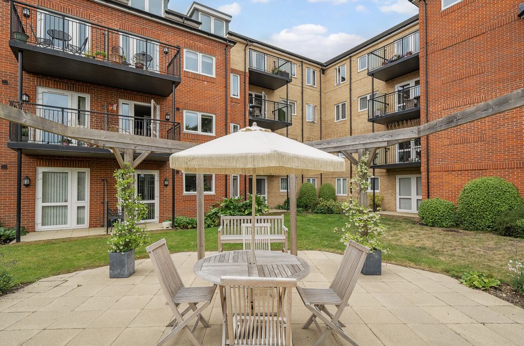 Property photo 1 of 8 1333115-12-6888F2...