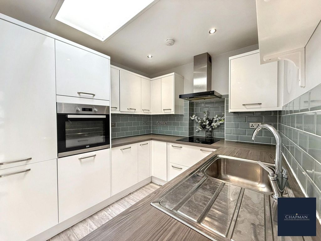 Property photo 3 of 23