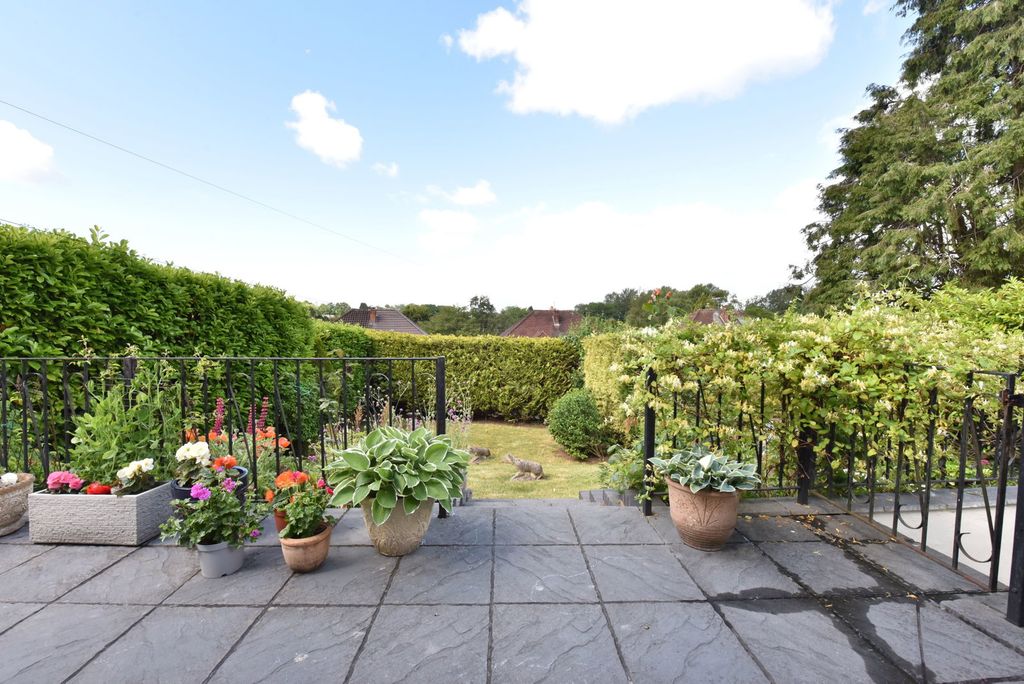 Property photo 2 of 30