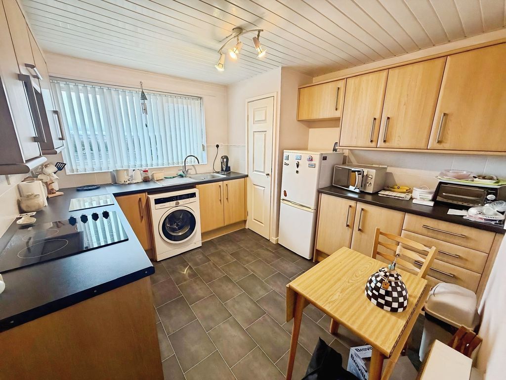 Property photo 2 of 8 Photo 6