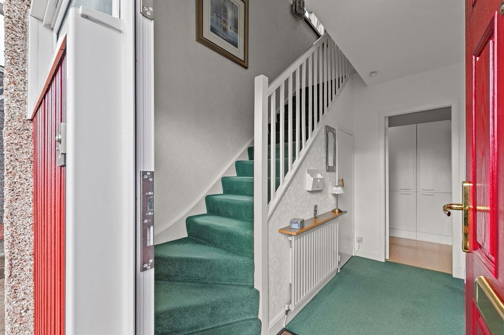 Property photo 3 of 22