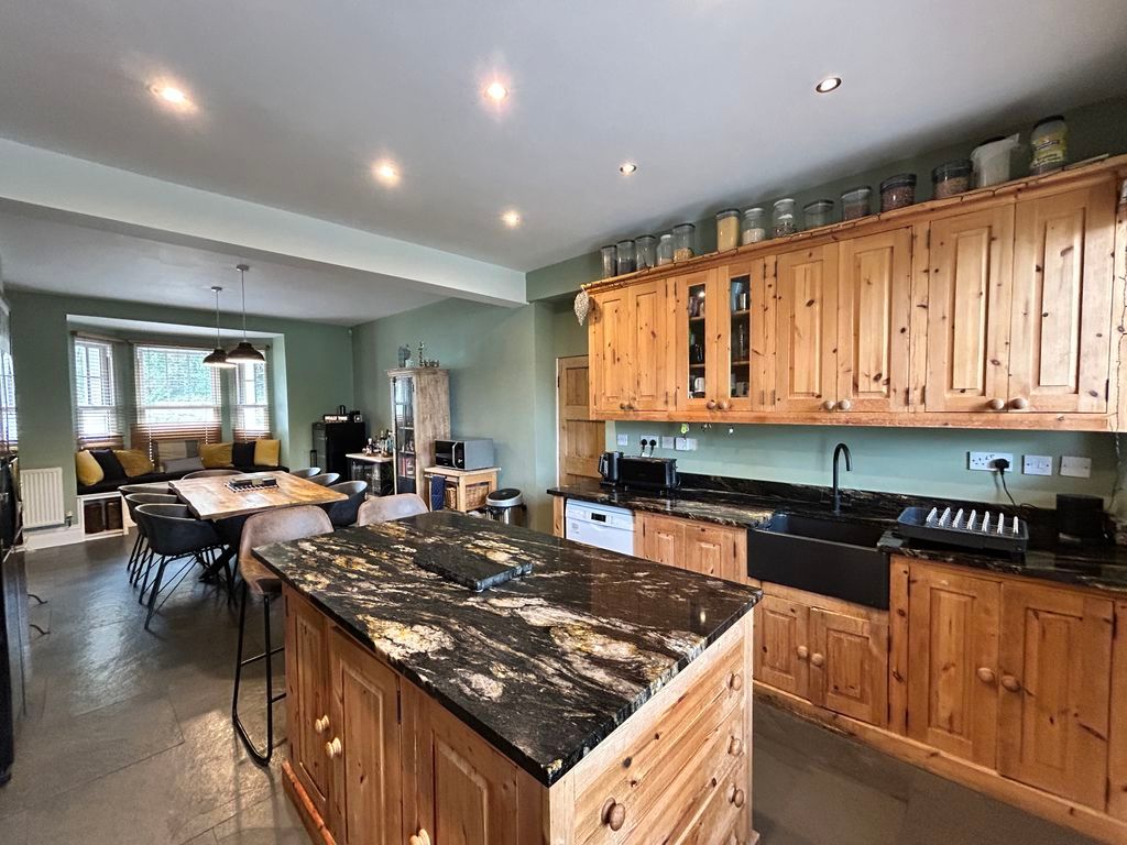 Property photo 3 of 40 Photo 3